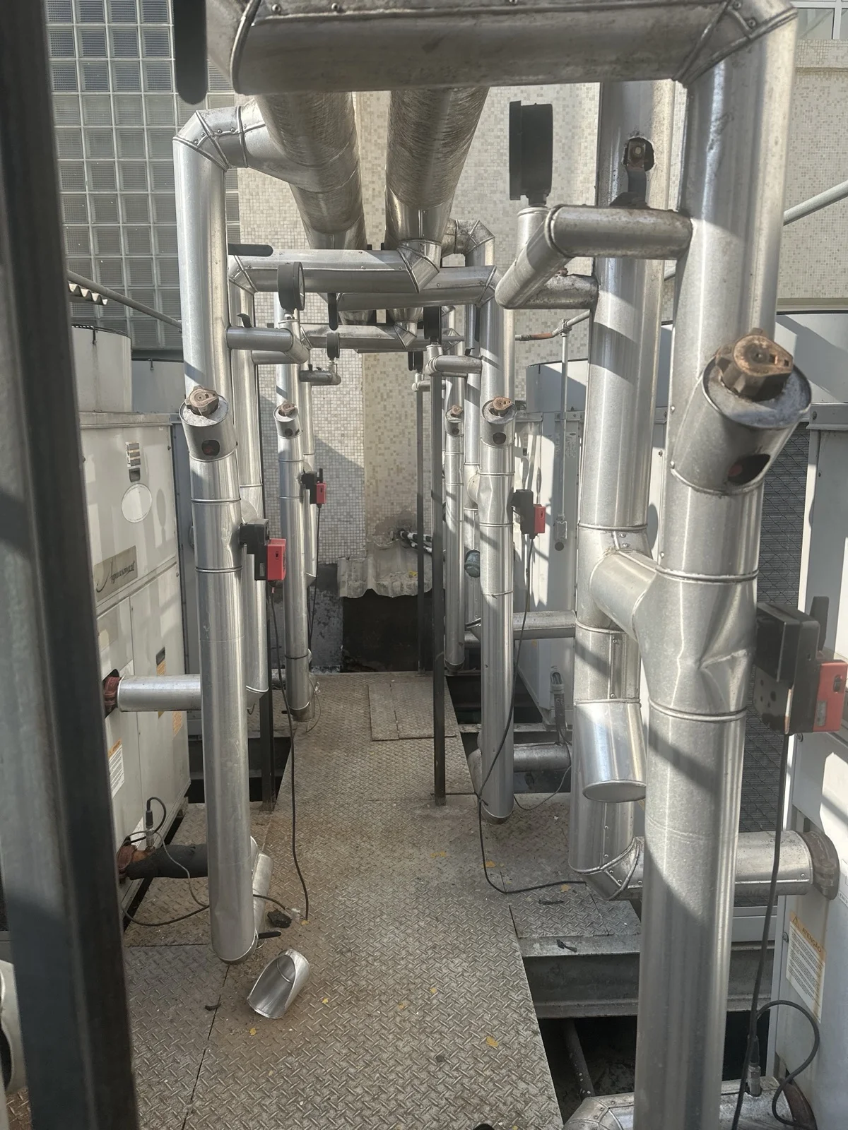 Central de água gelada modular para climatização industrial